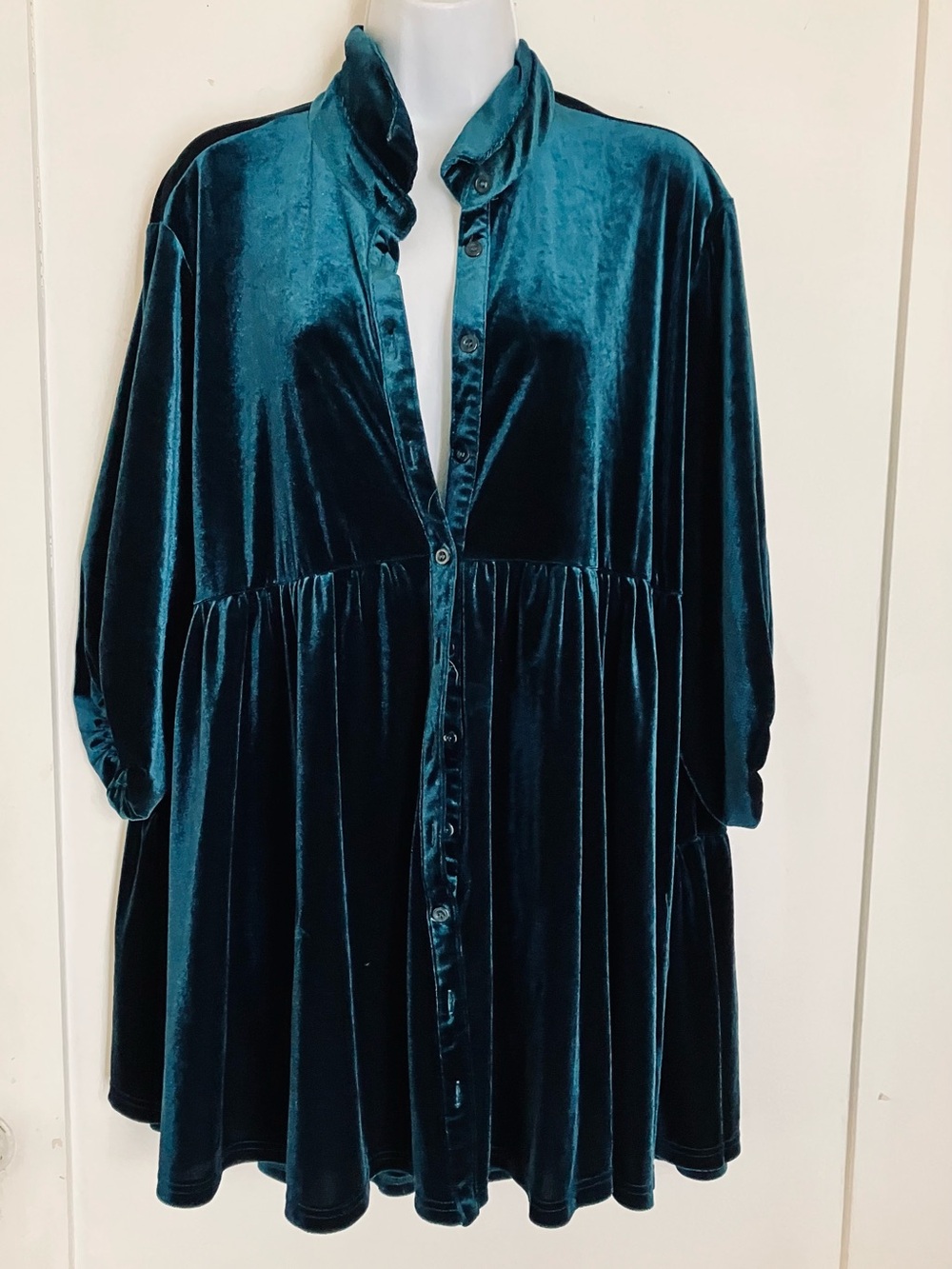 Umgee +
Anthro Teal Velvet Jacket Medium